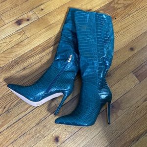 Green knee high boots ( Snake skin pattern)
